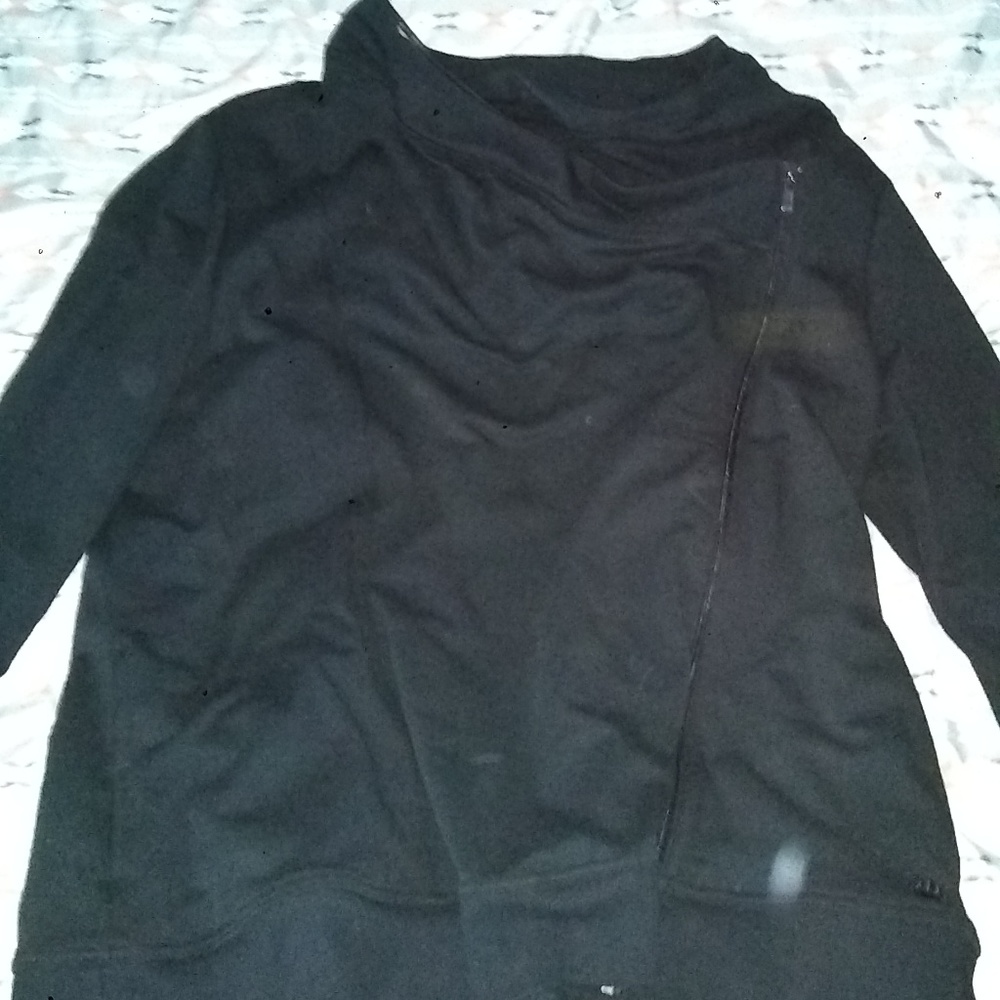 used black jacket zip